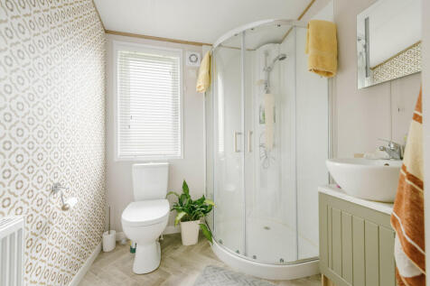 Lodge Shower Room