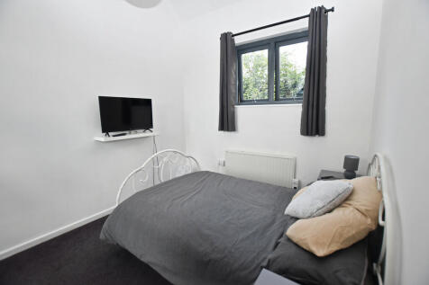 Bedroom 1a
