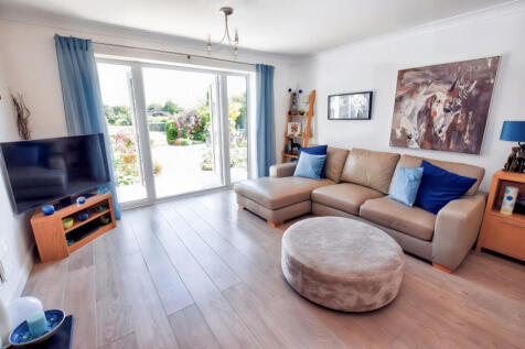 Lounge 3