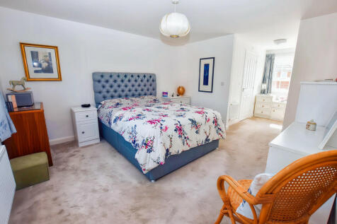 Principal Bedroom...