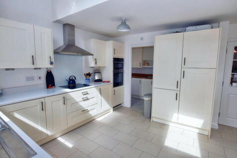 Kitchen 4