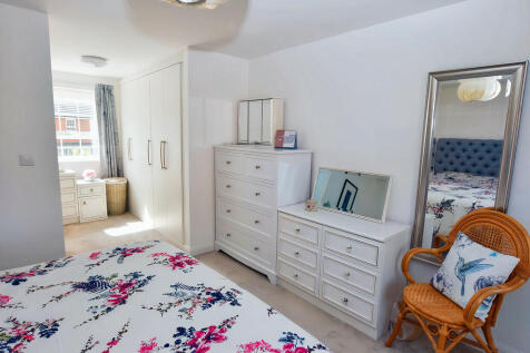 Principal Bedroom...