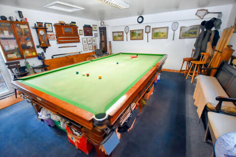 Snooker Room