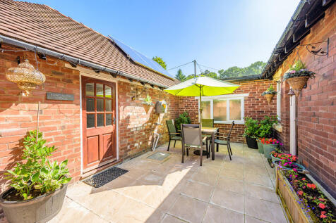 Courtyard2