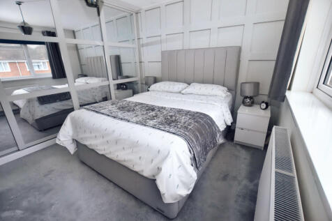Bedroom 1b