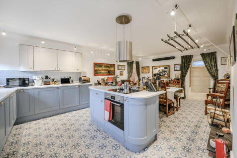 Dining Kitchen 4
