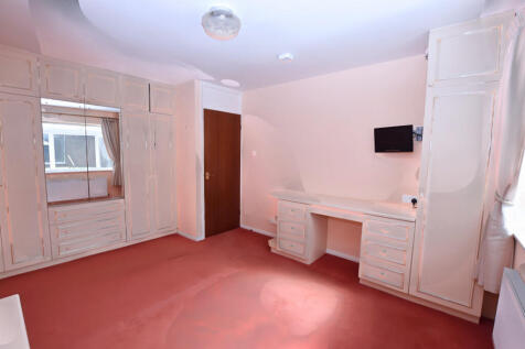 Bedroom 1b