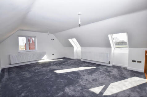Principal Bedroom...