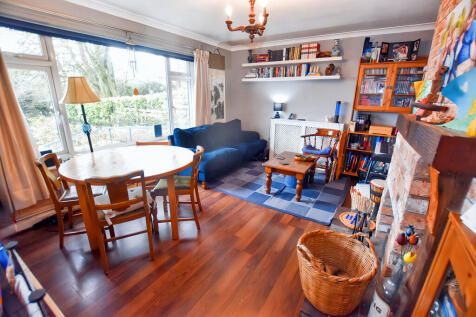 Lounge 1