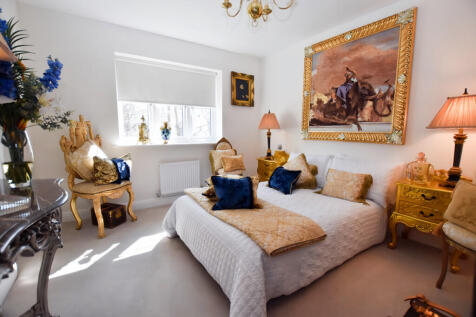 Principal Bedroom...