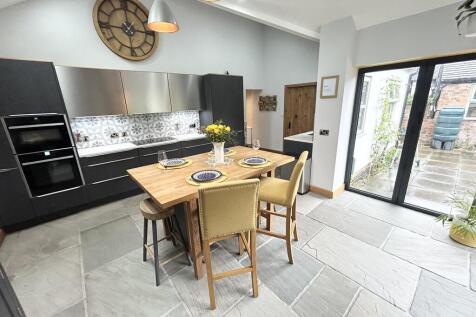 Dining Kitchen 1