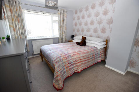 Bedroom 1a