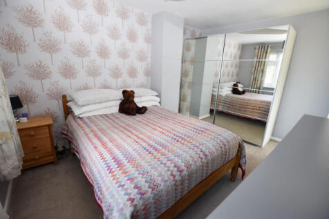 Bedroom 1b