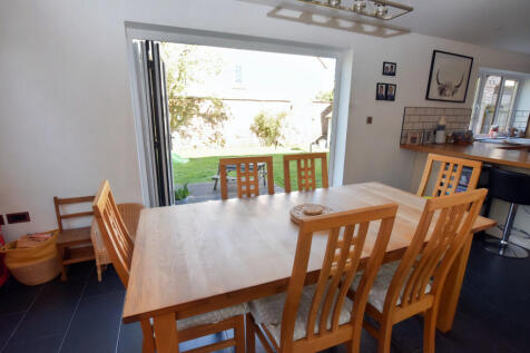 Dining Kitchen 6