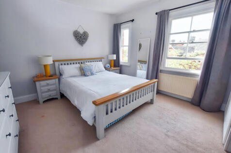 Bedroom 1a