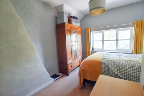Bedroom 1b
