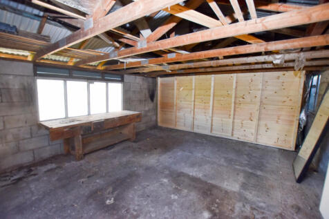 Front Garage Stor...