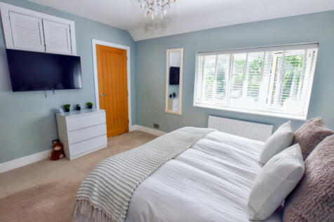 Bedroom 1b