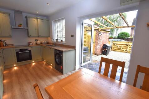 Kitchen Diner 2