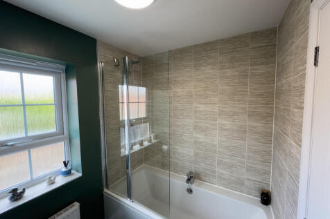 Main Bathroom1