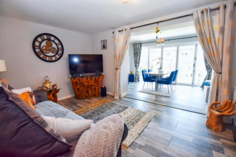Lounge 1