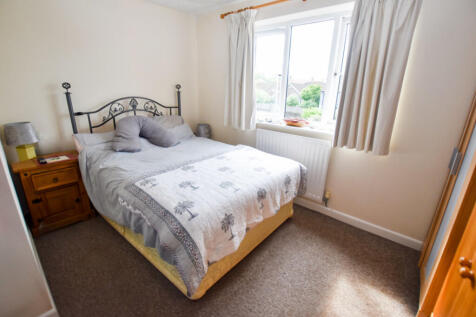 Bedroom 1a