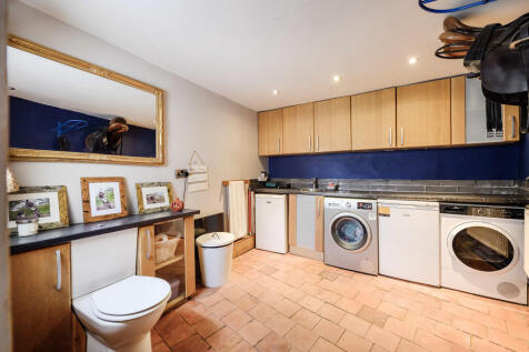 Utility Cloakroom