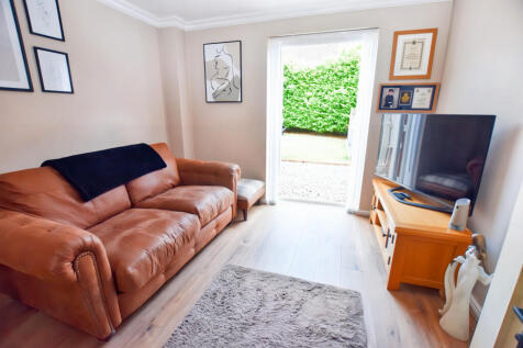Lounge 4