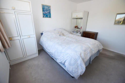 Bedroom 1b
