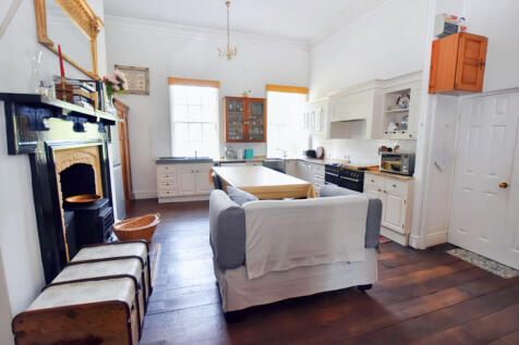 Dining Kitchen 6
