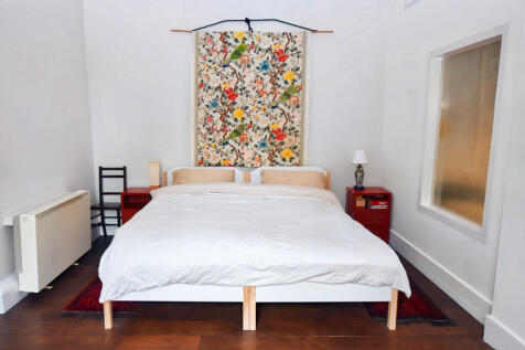 Principal Bedroom...