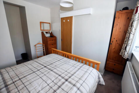 Bedroom 1b