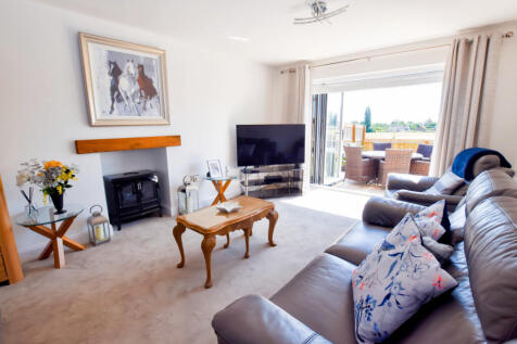 Lounge 1