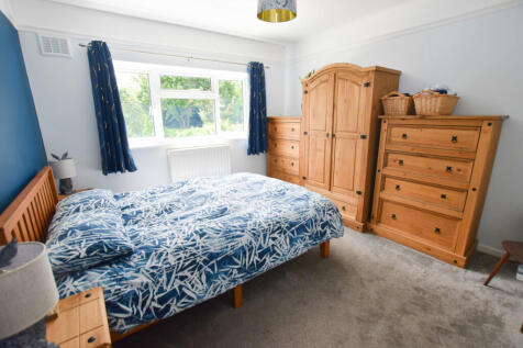 Bedroom 1b