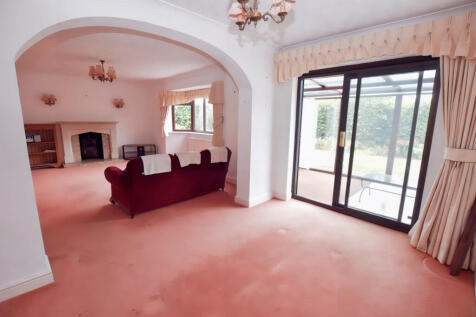 Dining Lounge 1