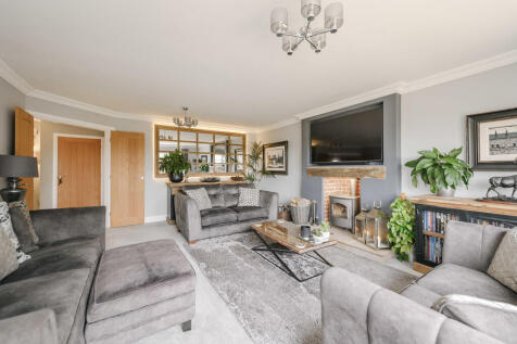 Lounge 3