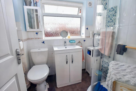 Shower Room 1