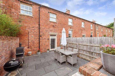 Courtyard 2