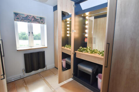 Dressing Room 2