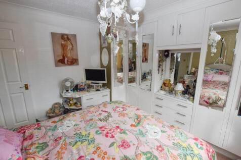 Bedroom 1b