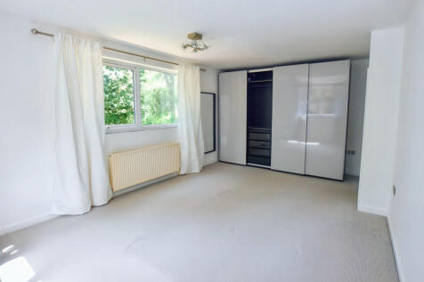 Principal Bedroom...