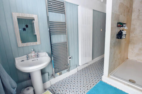 Shower Room 2