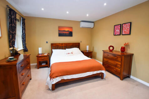Principal Bedroom...