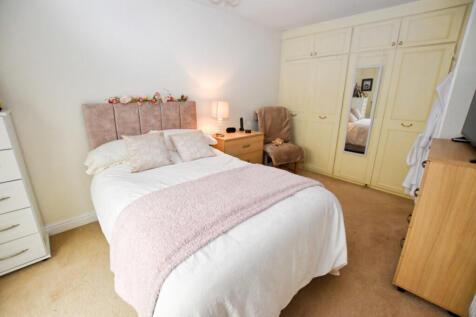 Bedroom 1b