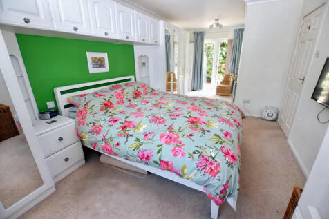 Principal Bedroom...