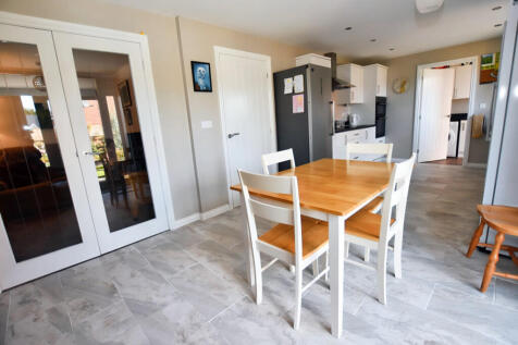 Dining Kitchen 1
