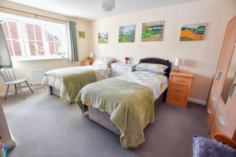 Principal Bedroom...