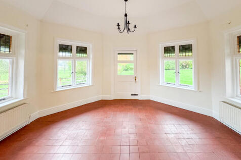 Cloverley Home Fa...