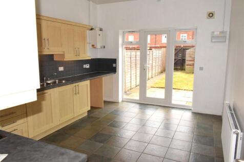 Kitchen 2.JPG