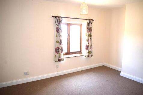 Bedroom 2.JPG